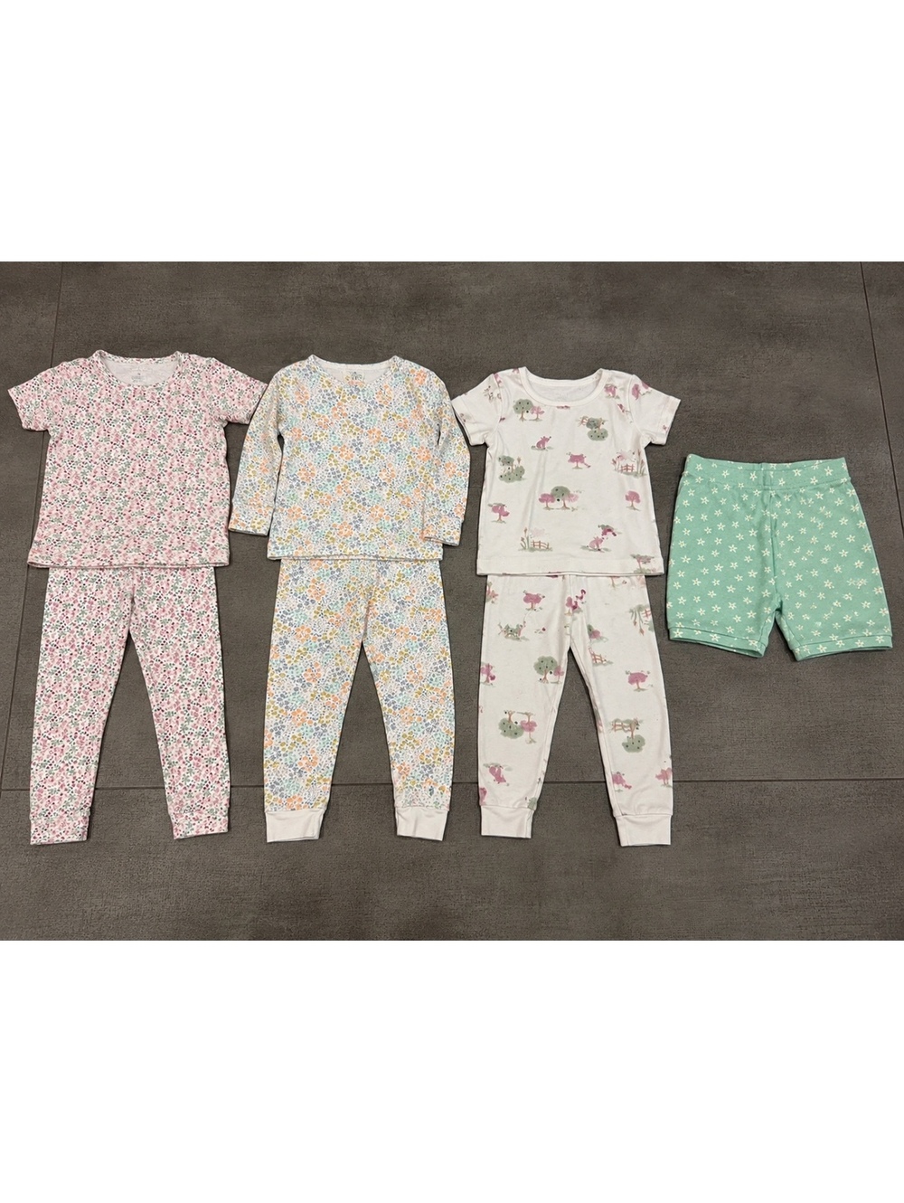 3T • Girls Pajama Bundle Carter's Old Navy Floral Prints 3 Sets + Shorts